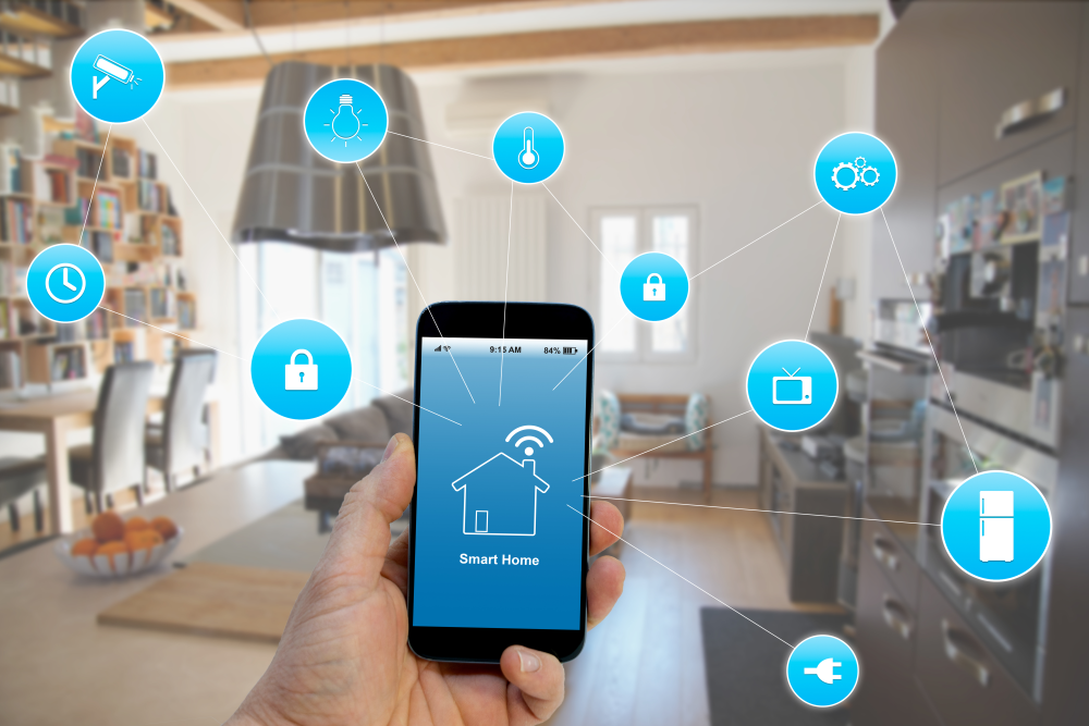 Smartphone steuert vernetzte Geräte im Smart Home